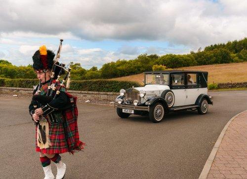 mobile - carousel-hero-element image-5